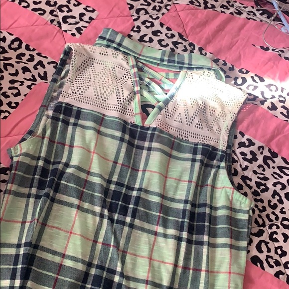 Tank - Picture 3 of 3